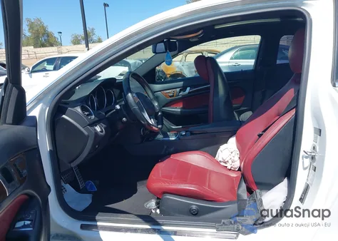 2015 Mercedes-Benz C 250 из США, поврежденный, VIN WDDGJ4HB8FG358798